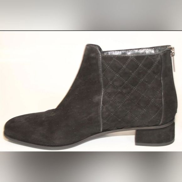 Aquatalia by Marvin K. 8.5 Suede Back Zip Chelsea Flat Ankle Boots - Picture 7 of 16